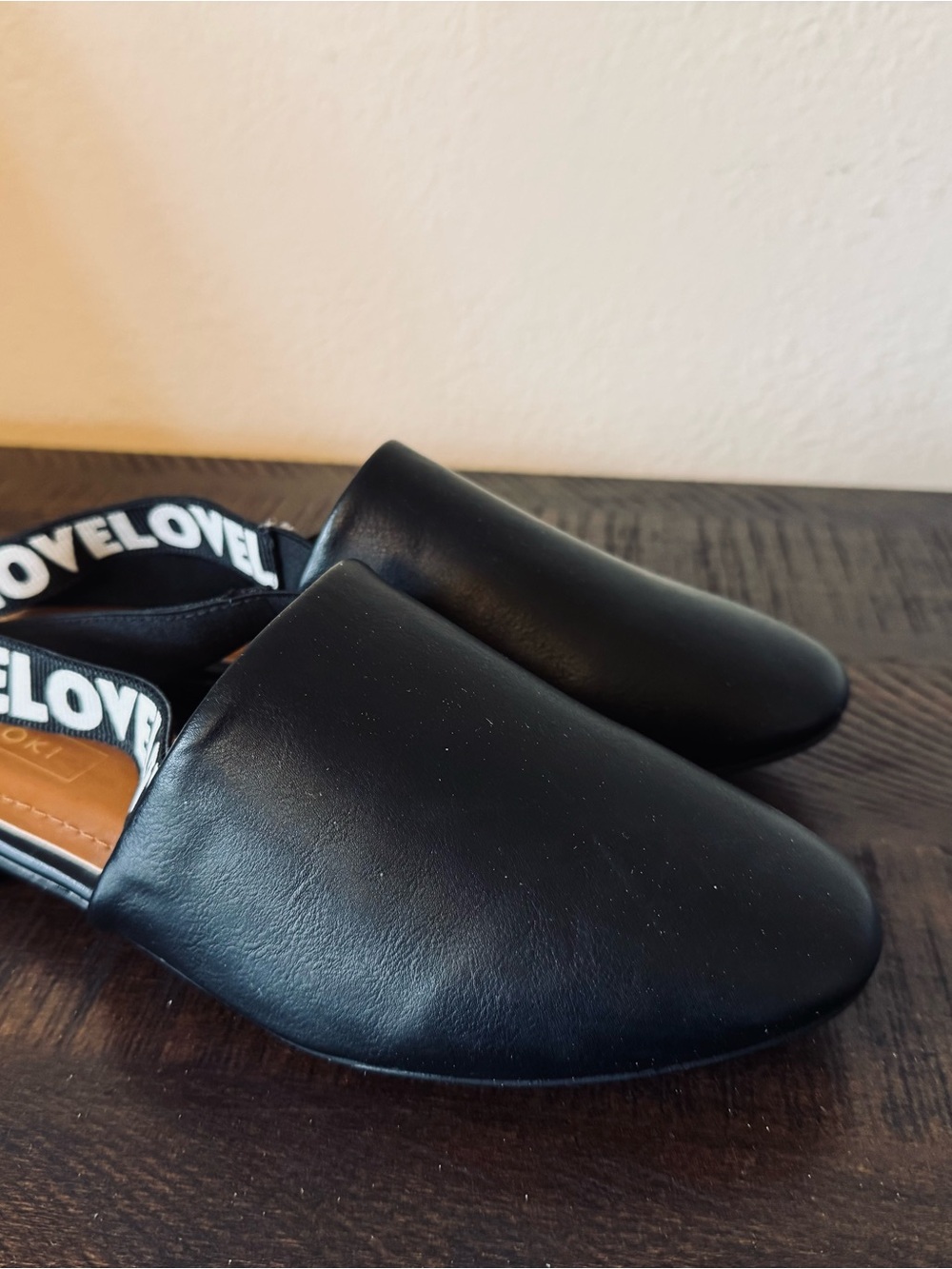 NWOT Yoki Alexa-02 Black Mule Flats Size 8 Women’s LOVE Slingback Slip On